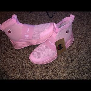 Champion size 7 1/2 shoes